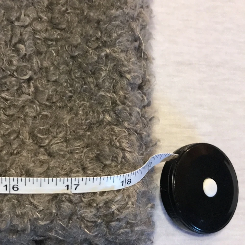Nwt 4 North Pole Sherpa gray placemats.